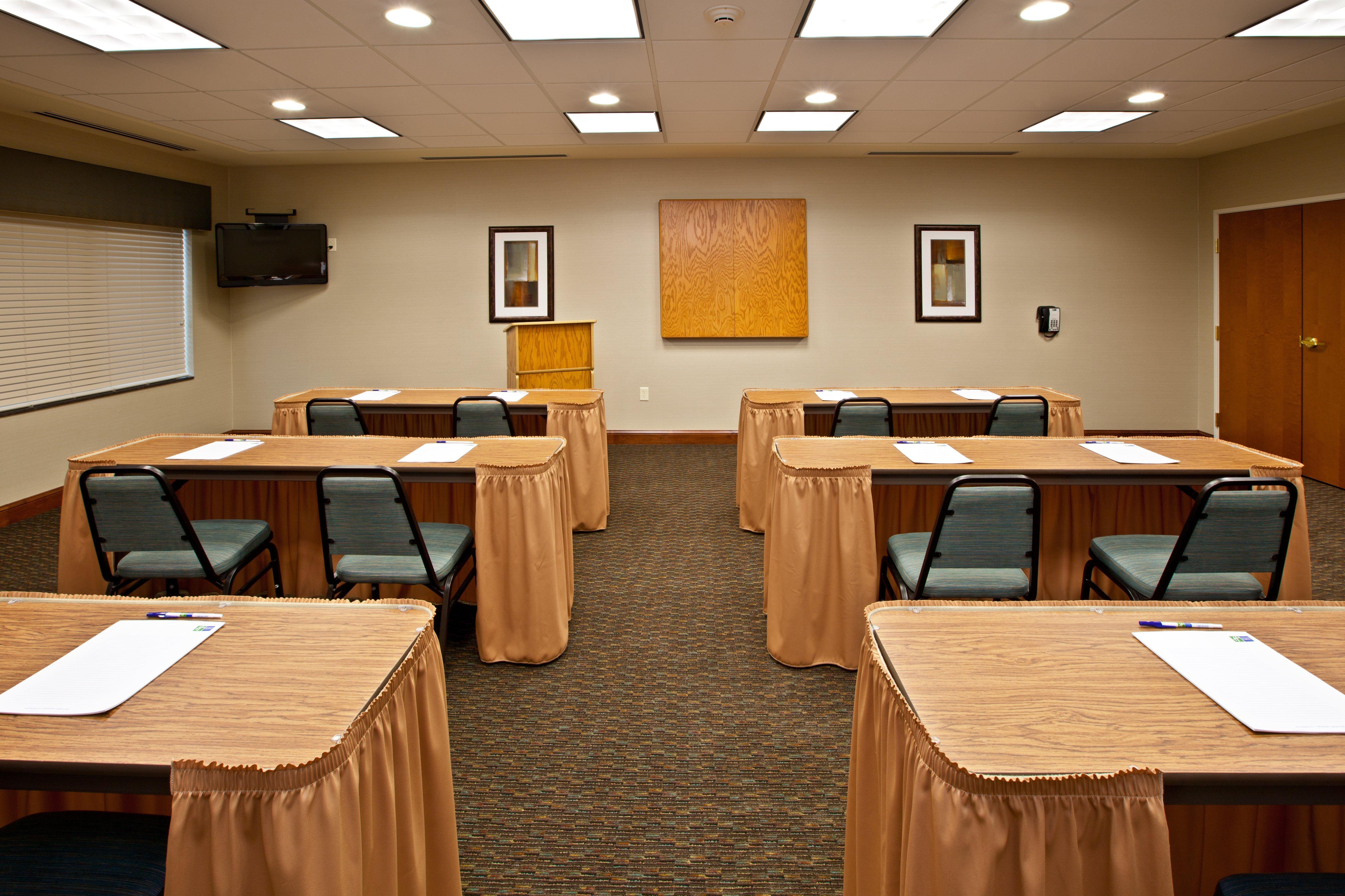 Holiday Inn Express & Suites Ripley By Ihg Facilidades foto