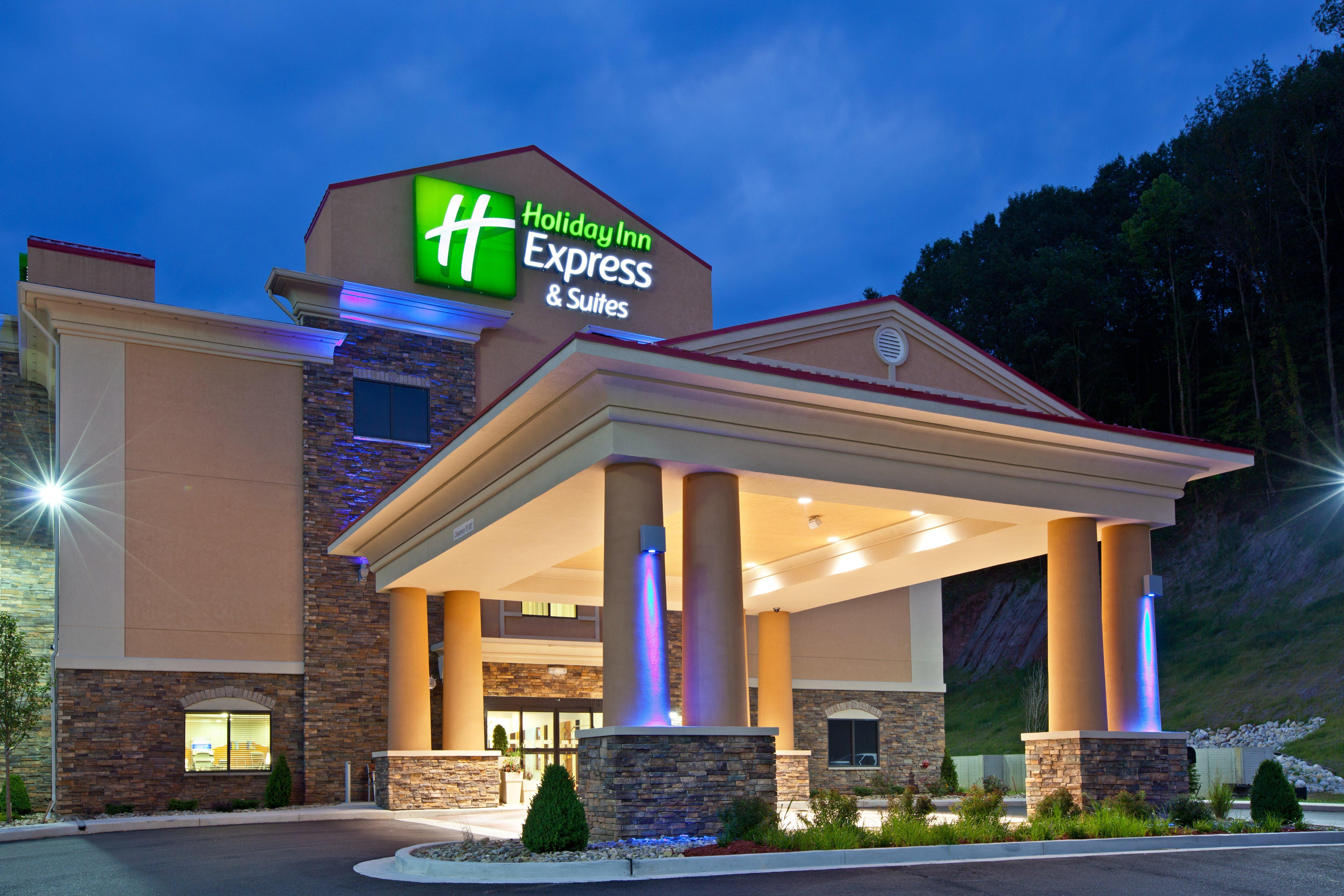Holiday Inn Express & Suites Ripley By Ihg Exterior foto