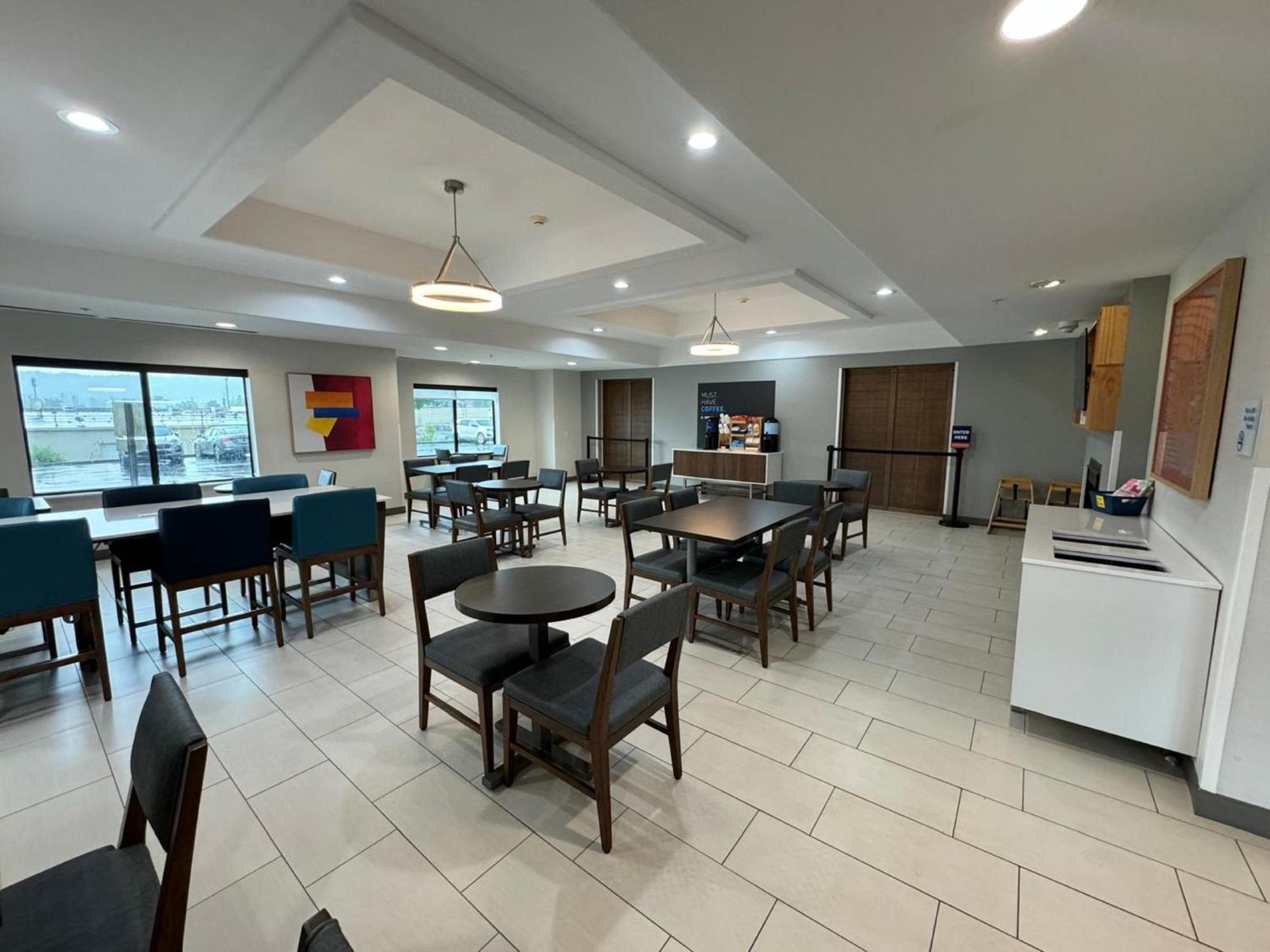 Holiday Inn Express & Suites Ripley By Ihg Exterior foto