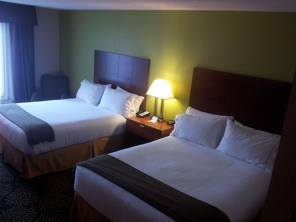 Holiday Inn Express & Suites Ripley By Ihg Exterior foto